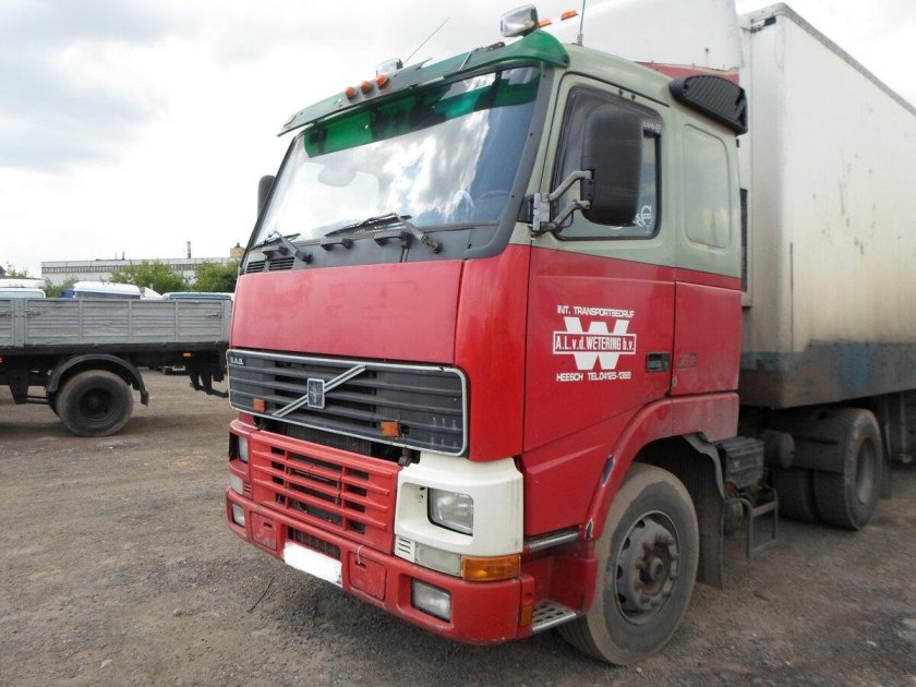 Седельный тягач Volvo fh12