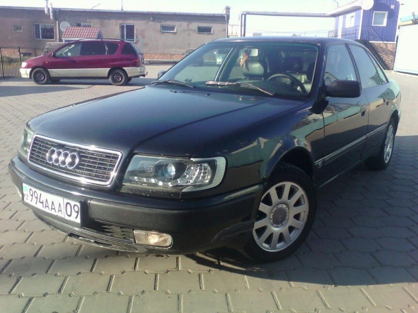 Ауди 100 с4 1992