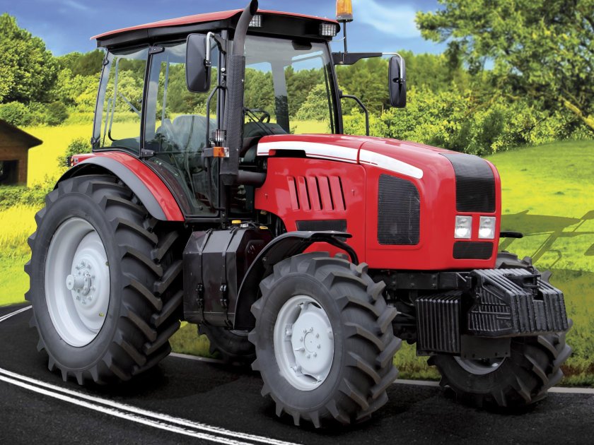 Большой красный трактор