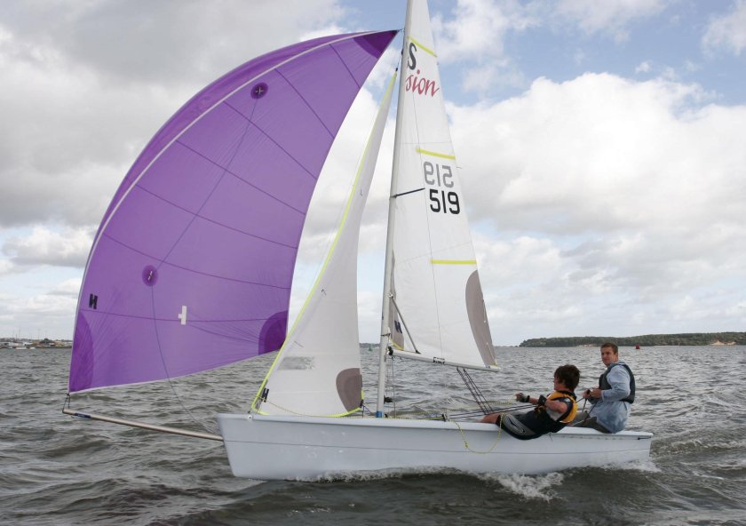 Швертбот 470