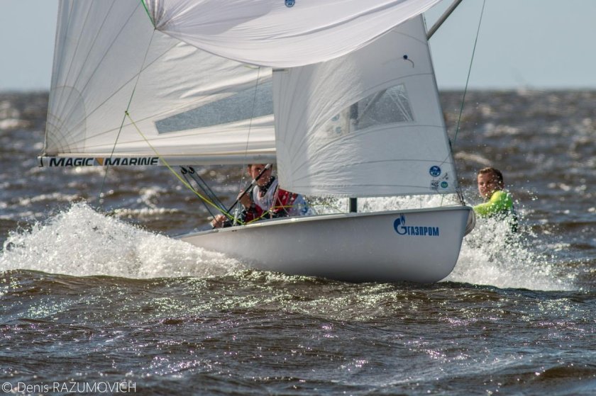 Парусная яхта класса 420