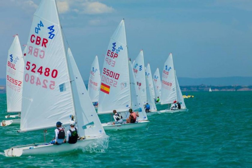 Швертбот 420