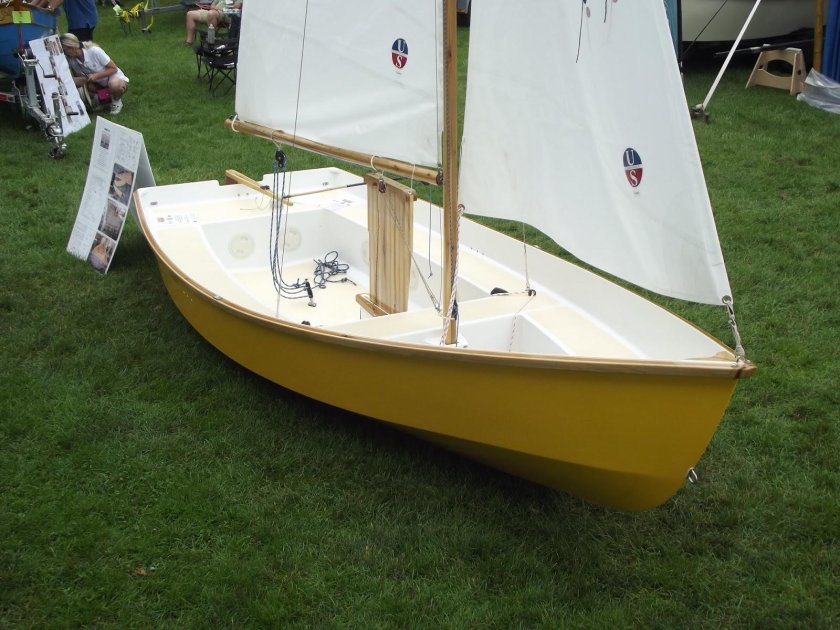 Арджи 15 швертбот