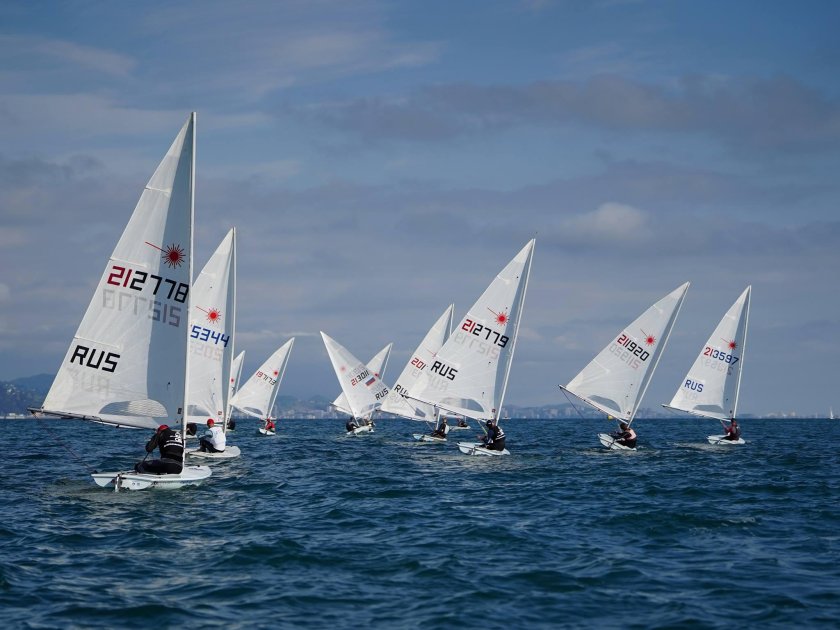 Швертбот 470