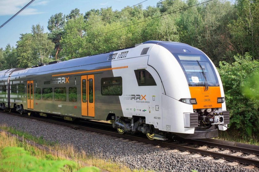 Поезд Siemens Desiro