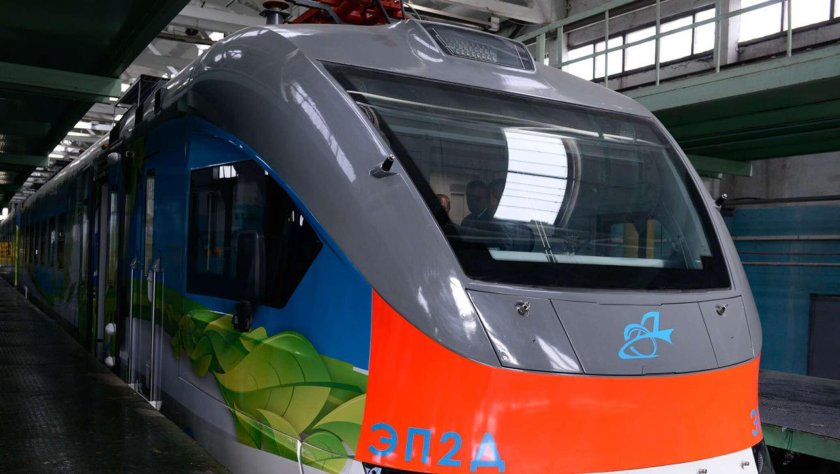 Поезд Ереван эп2д-0001