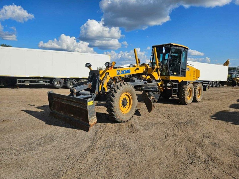 Автогрейдер xcmg gr180