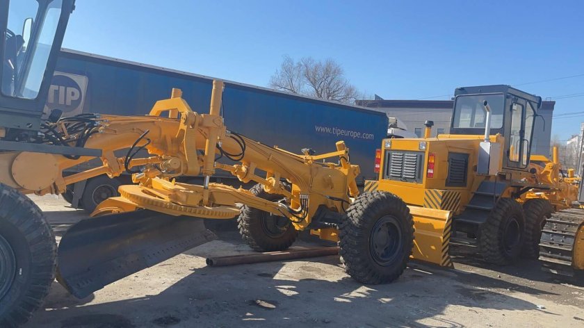 Автогрейдер чсдм дз-98в