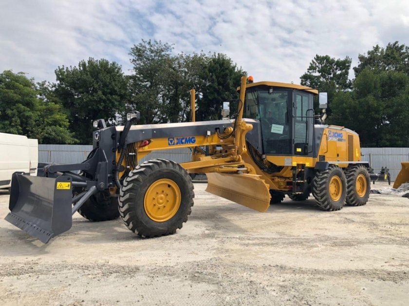 Грейдер gr 2205