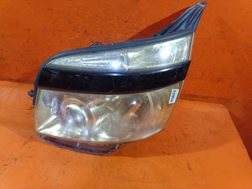 Фара toyota voxy zzr70 28-203l