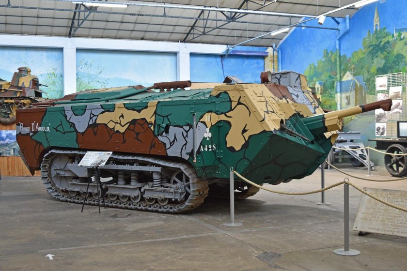 Танк saint chamond