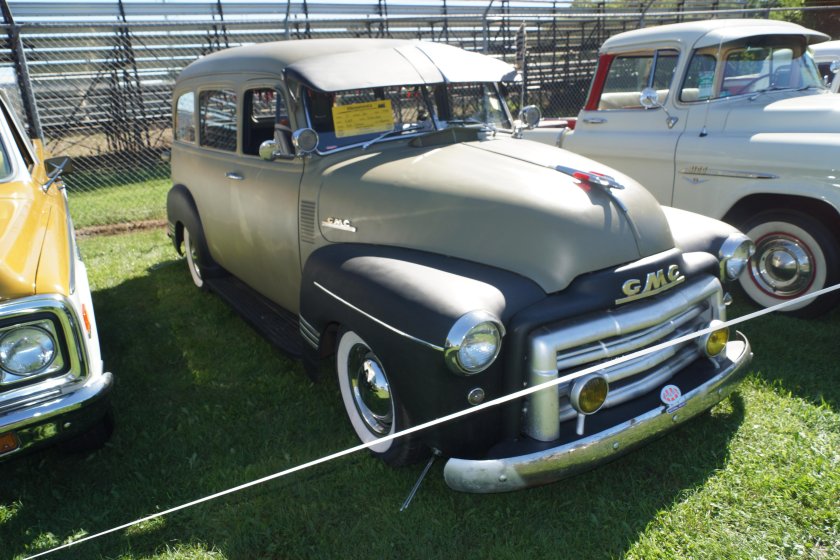 Chevrolet Suburban 1950s