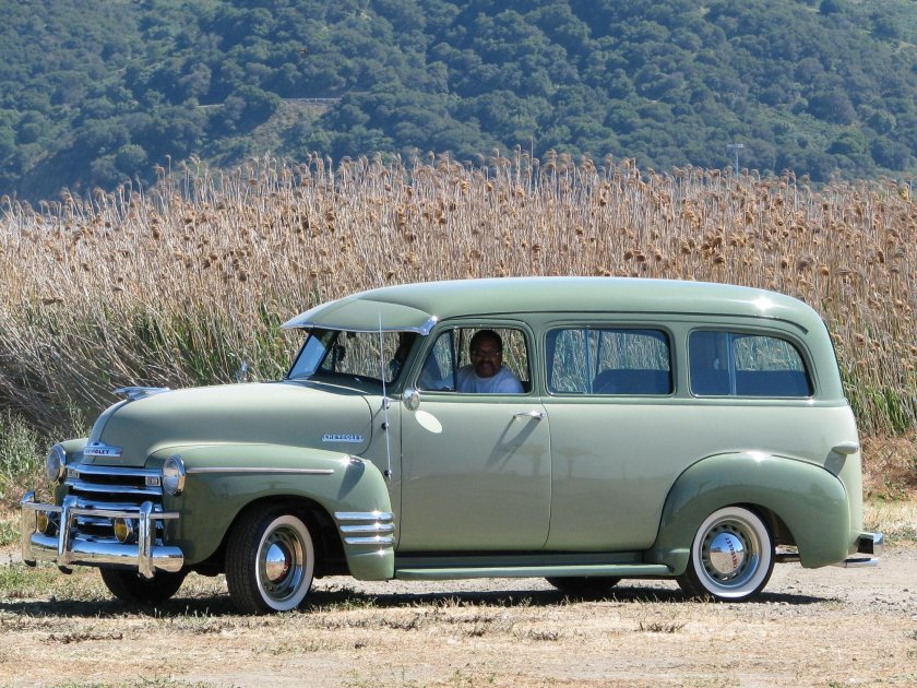 Chevrolet Suburban 1955