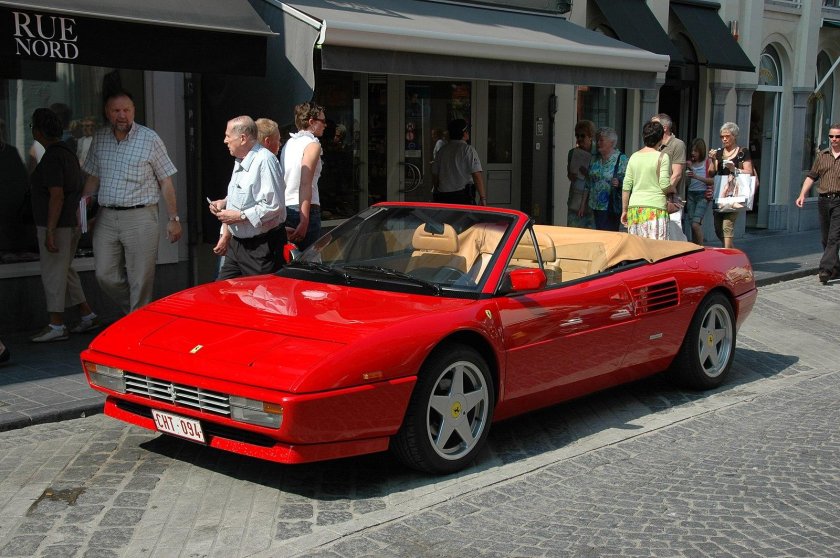 Ferrari 3.2 Mondial Cabriolet