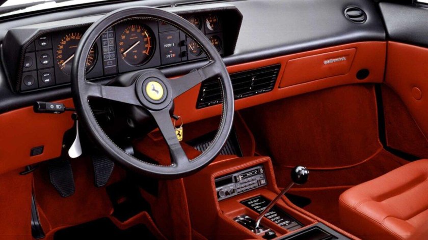 Ferrari Мондиаль