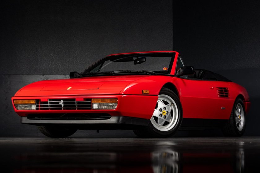 Ferrari mondial t