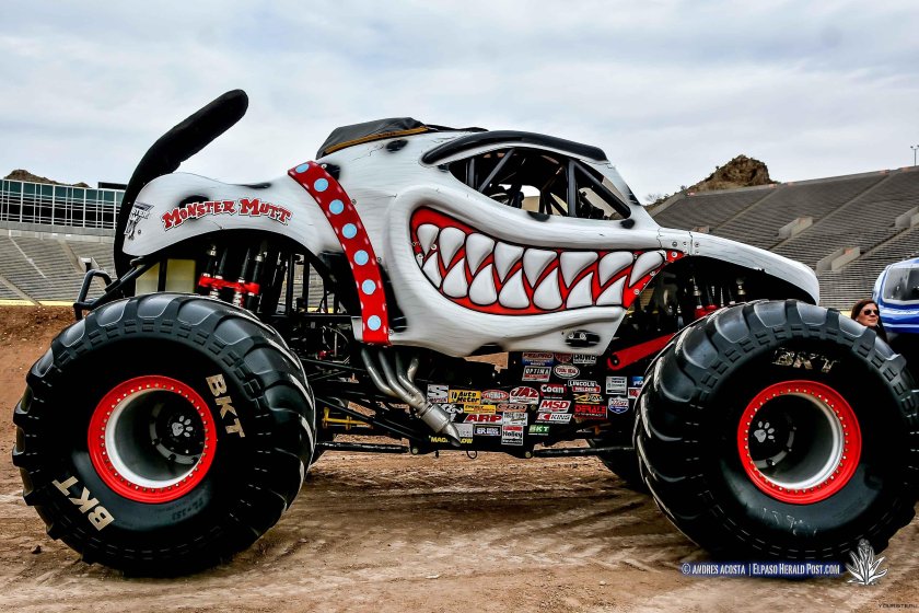 Монстр трак Monster Mutt