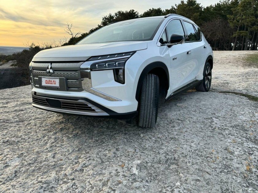 Электромобиль мицубиси кроссовер