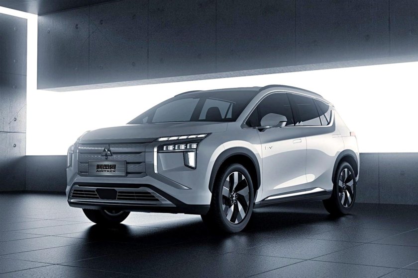 Mitsubishi кроссовер 2022