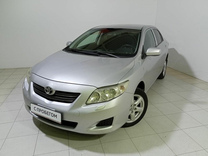 Toyota Corolla 150 Рестайлинг серебристая