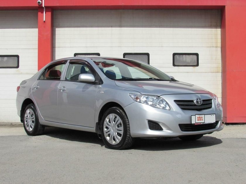 Тойота Королла 10 года