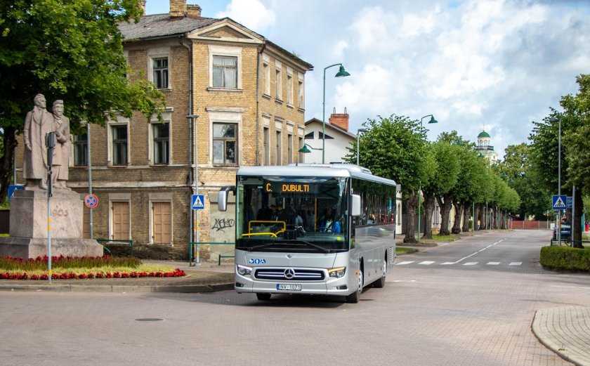 Mercedes-benz intouro автобус