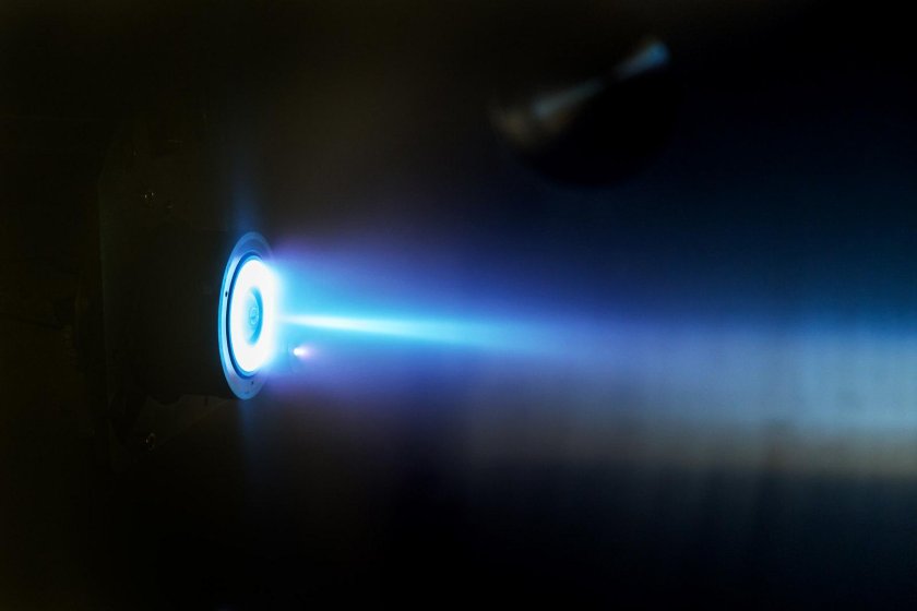 Плазменный двигатель СПД-290