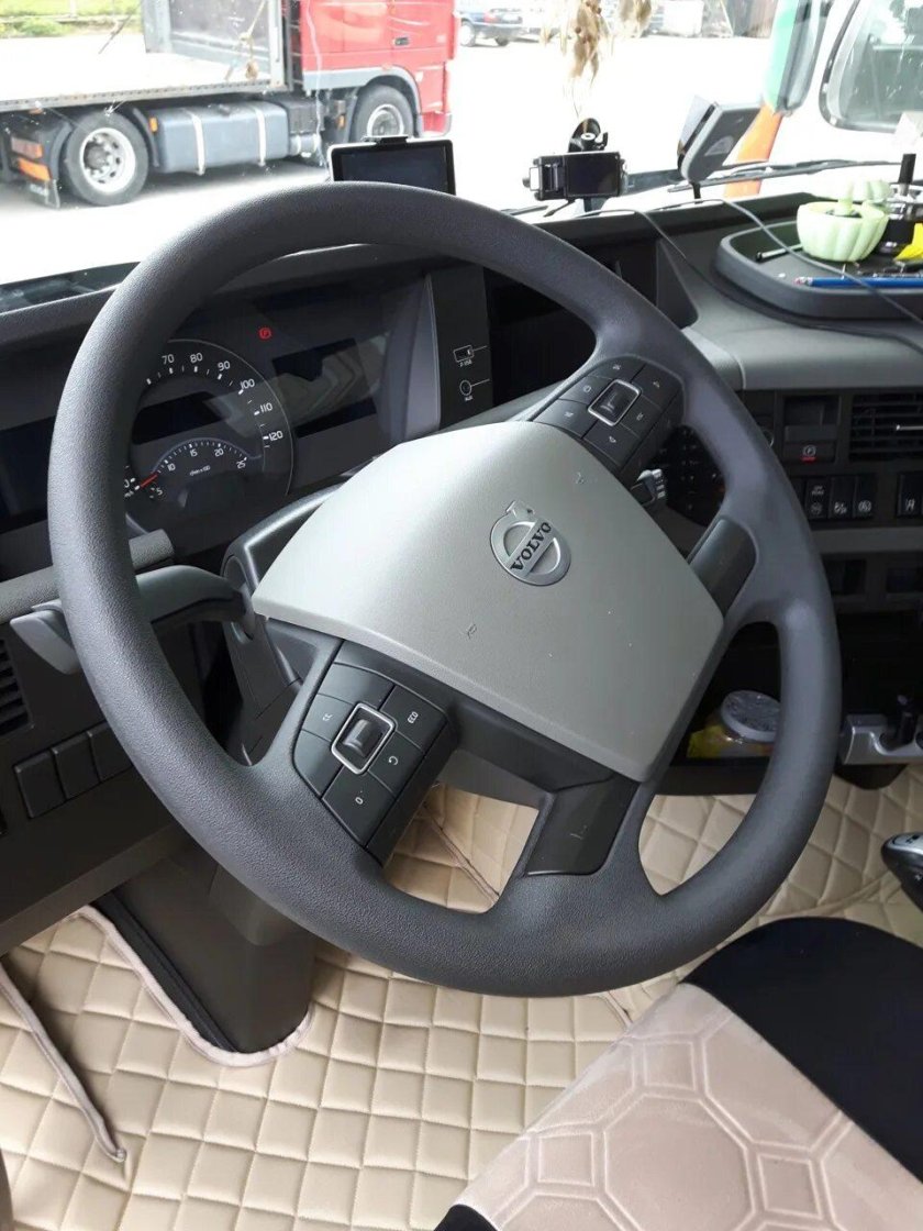 Volvo FH 750 салон