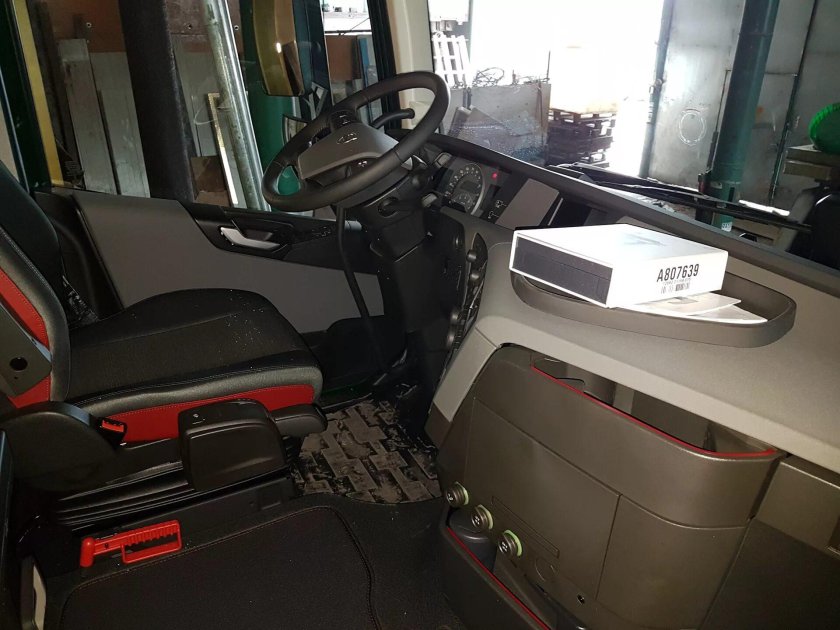 Volvo FH 460 салон