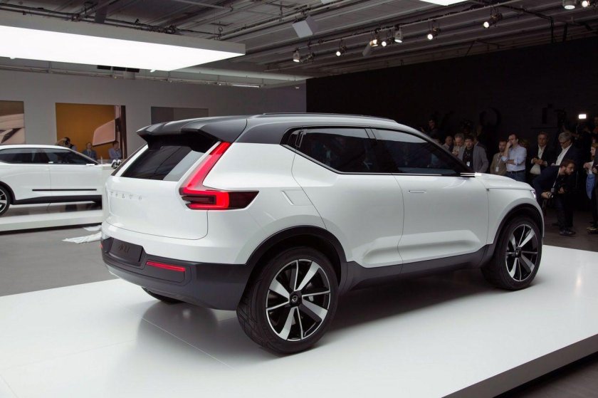 Вольво кроссовер xc40