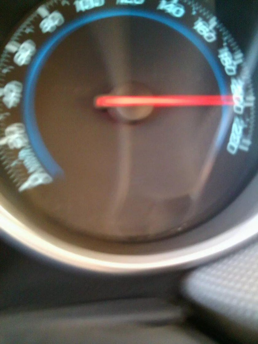 Шевроле Круз спидометр 200 стрелка