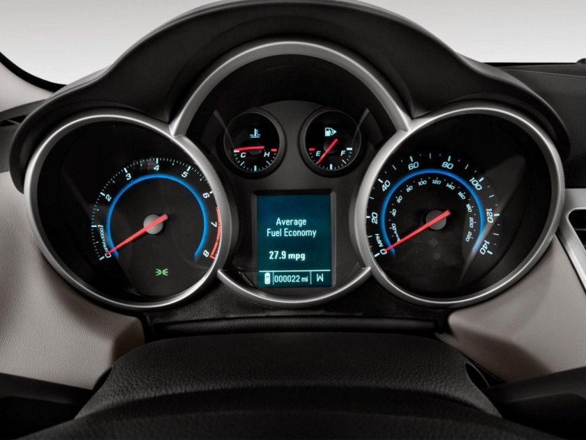 Приборная панель Шевроле Круз 2014