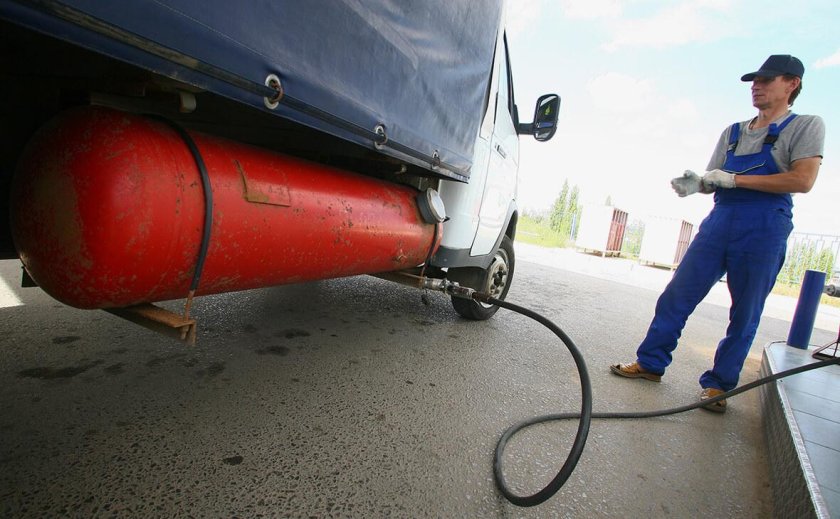 Заправка авто газом