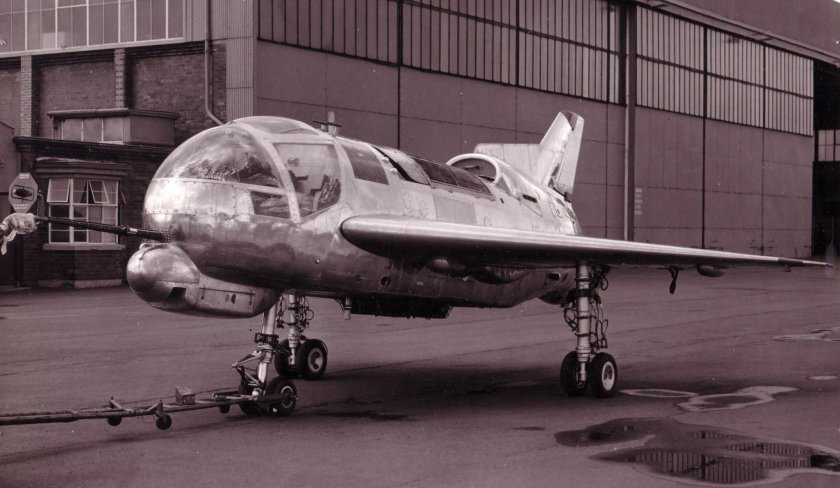 Самолет шорт SC-1