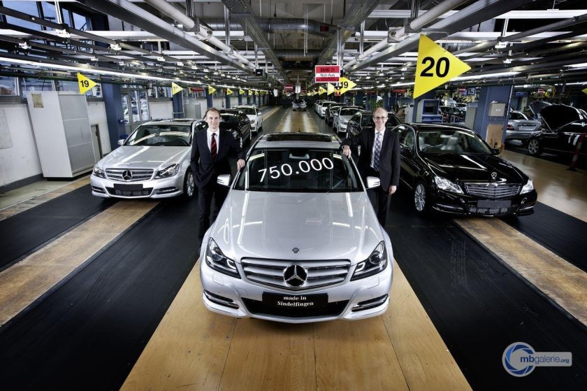 Завод Мерседес Бенц в Германии