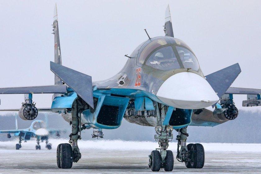 Истребитель-бомбардировщик Су-34