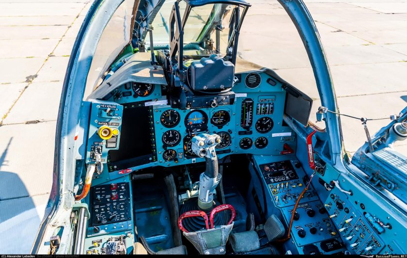 Су-25т кабина