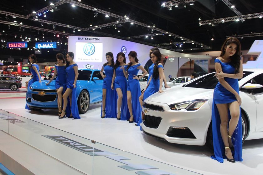 Автосалон в мире