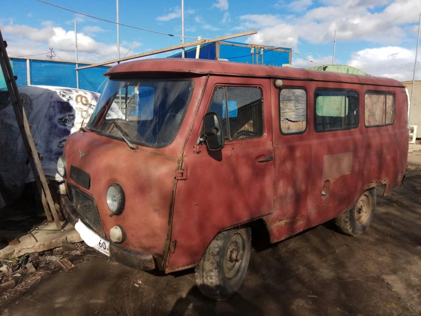 УАЗ 2206 красный