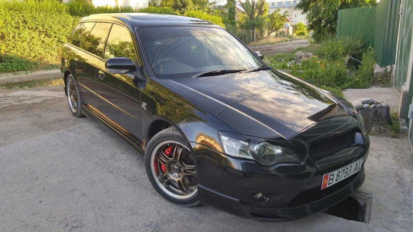 Субару Легаси 2.0 2004 года