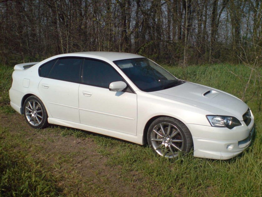 Subaru Legacy b4