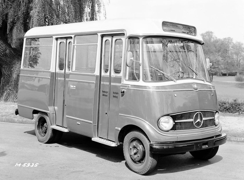 Mercedes-Benz o319