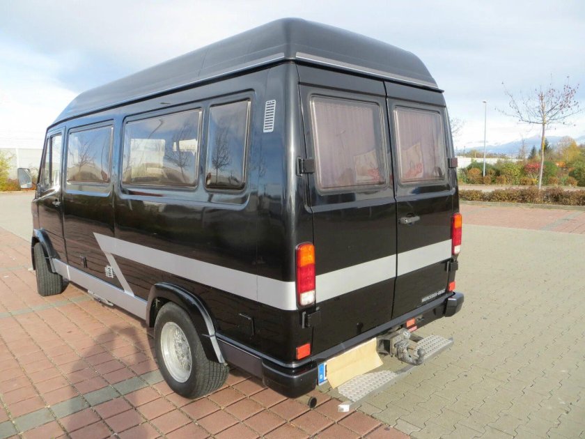 Мерседес т1