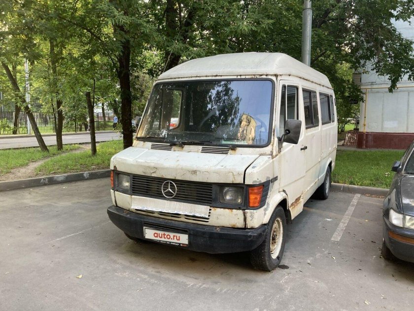 Микроавтобус мерседес