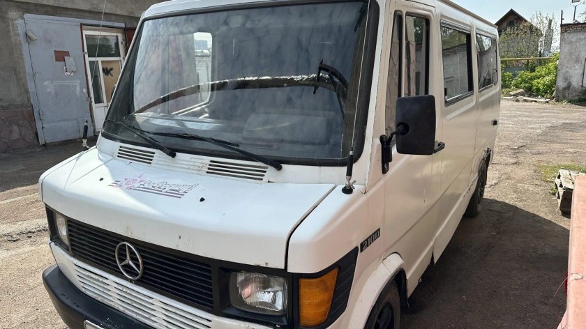 Мерседес микроавтобус