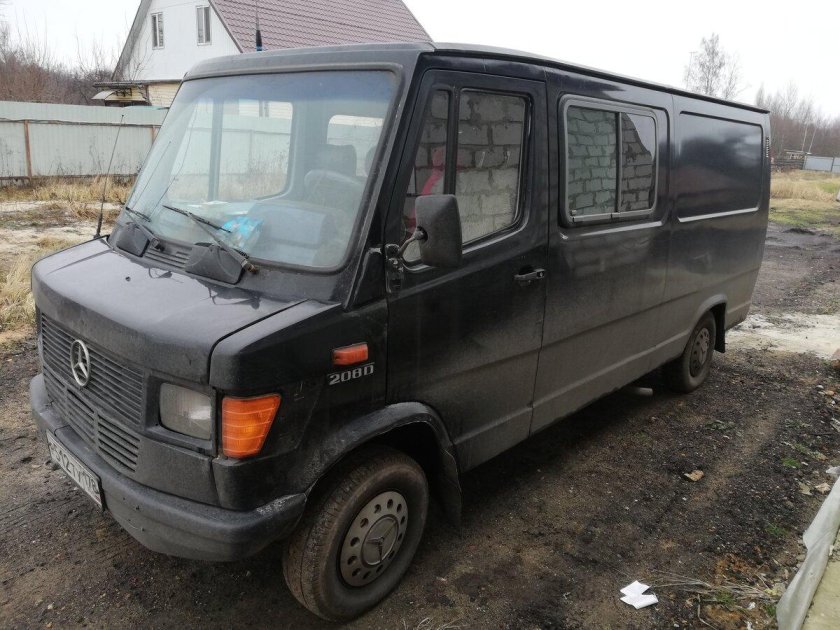 Мерседес микроавтобус 1990