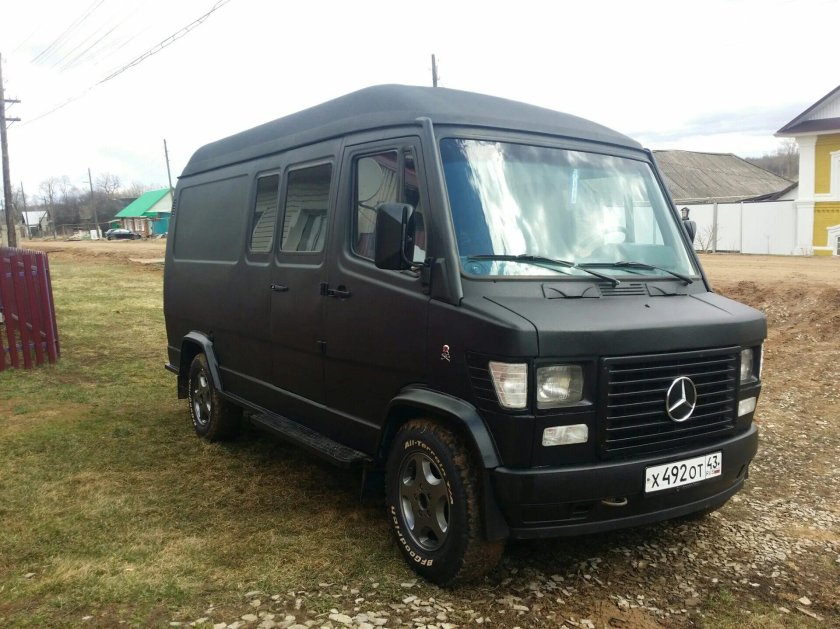 Мерседес 208 т1