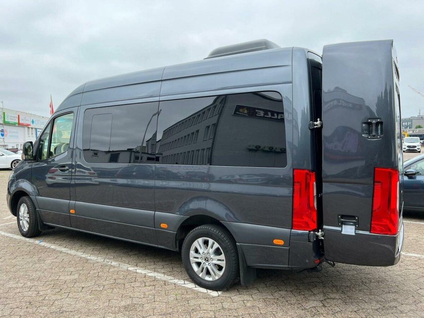 Мерседес микроавтобус старый квадратный