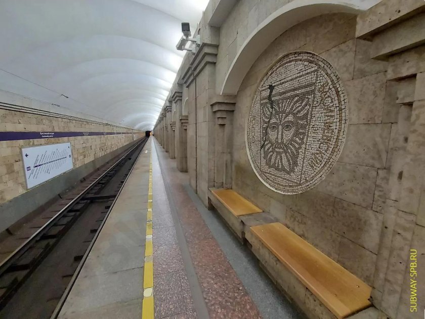 Станция метро Крестовский остров
