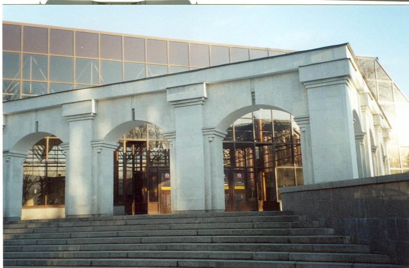 Станция метро Крестовский остров Санкт-Петербург